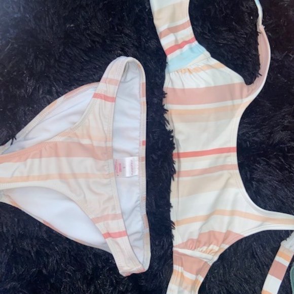 Summer Swim Suit - Picture 1 of 2